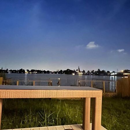 Supervilla - Lakefront - Sunsets, Kayaks, Grill Форт-Лодердейл Екстер'єр фото