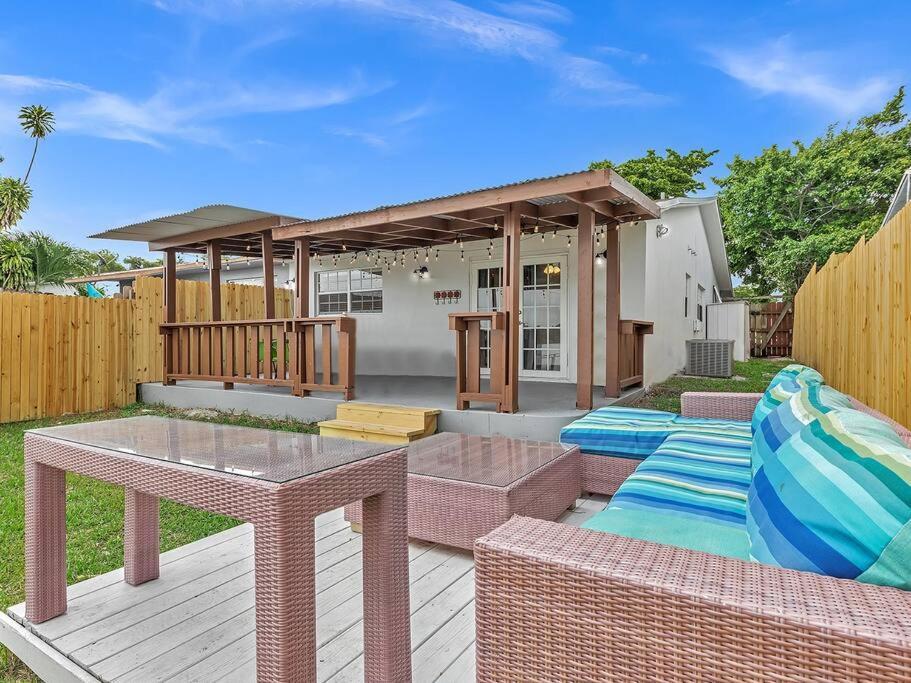 Supervilla - Lakefront - Sunsets, Kayaks, Grill Форт-Лодердейл Екстер'єр фото