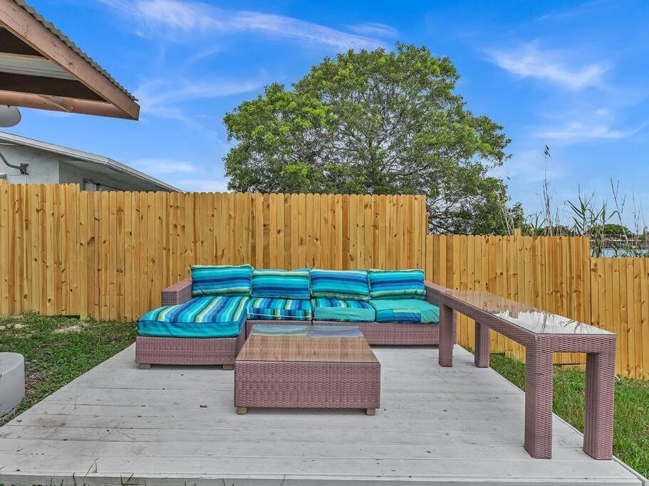 Supervilla - Lakefront - Sunsets, Kayaks, Grill Форт-Лодердейл Екстер'єр фото